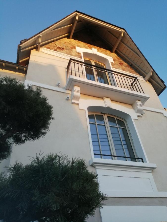 Appart Hotel & Spa La Villa Du Port 반느 외부 사진